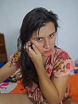 Snapshot of Kitty_Kalifa chatting on April 7, 4:46 am Kitty Kalifa online show from April 7, 4:46 am