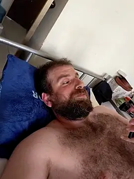 Snapshot of ylansoso chatting on December 1, 5:01 am ylansoso online show from December 1, 5:01 am