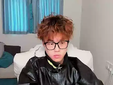 L1kuto online show from October 24, 8:22 am