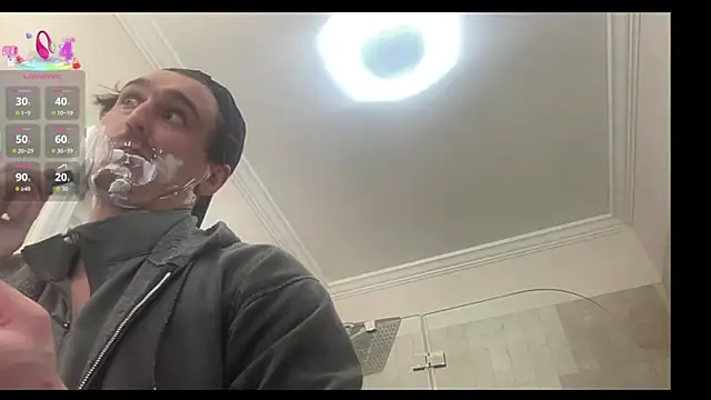 Snapshot of andrenoma427 chatting on October 28, 2:48 am andrenoma427 online show from October 28, 2:48 am