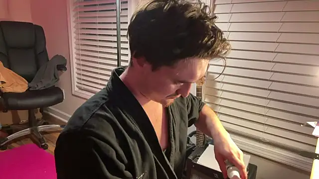 Snapshot of andrenoma427 chatting on November 4, 10:53 pm andrenoma427 online show from November 4, 10:53 pm