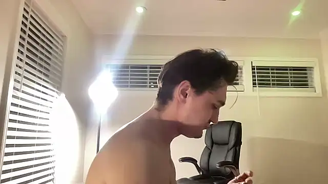 Snapshot of andrenoma427 chatting on November 10, 12:53 am andrenoma427 online show from November 10, 12:53 am