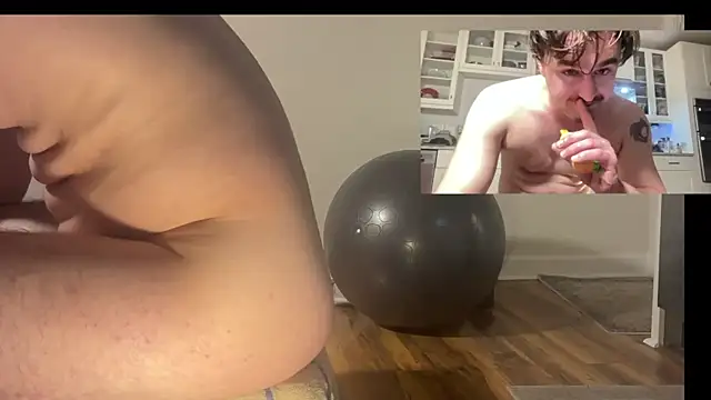 Snapshot of andrenoma427 chatting on November 27, 4:36 am andrenoma427 online show from November 27, 4:36 am