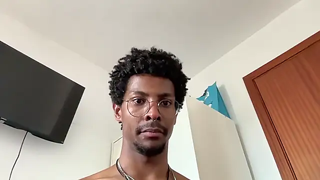 Albert Madrid online show from July 2, 6:03 pm