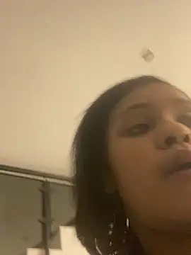 Snapshot of Amberr_Roose chatting on July 13, 12:35 am Amberr Roose online show from July 13, 12:35 am