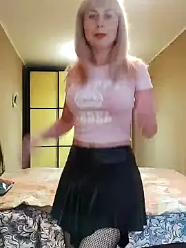 Snapshot of SelinaLovqx chatting on November 9, 9:07 am SelinaLovqx online show from November 9, 9:07 am