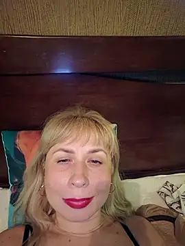 Snapshot of SelinaLovqx chatting on March 5, 1:56 am SelinaLovqx online show from March 5, 1:56 am