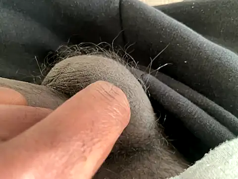 Snapshot of blacksamii2 chatting on December 15, 9:57 am blacksamii2 online show from December 15, 9:57 am