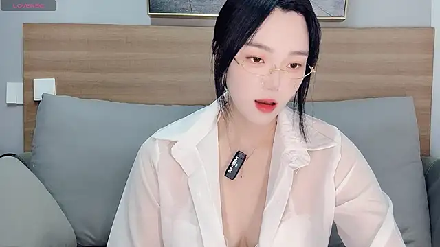 Snapshot of upoo7lt chatting on November 29, 2:03 am upoo7lt online show from November 29, 2:03 am