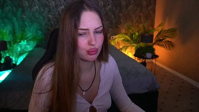 Snapshot of AleksaaJoy chatting on May 31, 9:16 pm AleksaaJoy online show from May 31, 9:16 pm