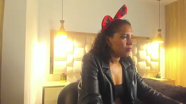 Snapshot of HalimaAhmed chatting on October 31, 11:50 pm HalimaAhmed online show from October 31, 11:50 pm