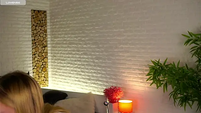 ElissaGlod online show from December 1, 12:10 pm