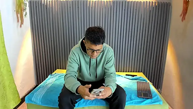 STEPHEN BONNET online show from October 25, 12:23 pm