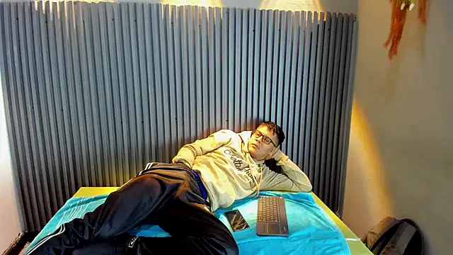 STEPHEN BONNET online show from October 27, 12:42 pm