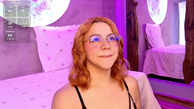 sussiestrawberry online show from November 11, 10:15 am