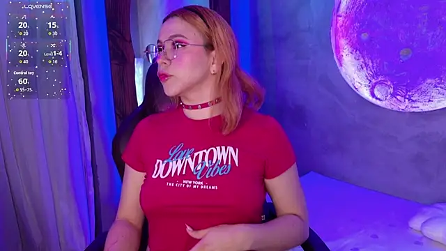 sussiestrawberry online show from November 20, 10:04 am