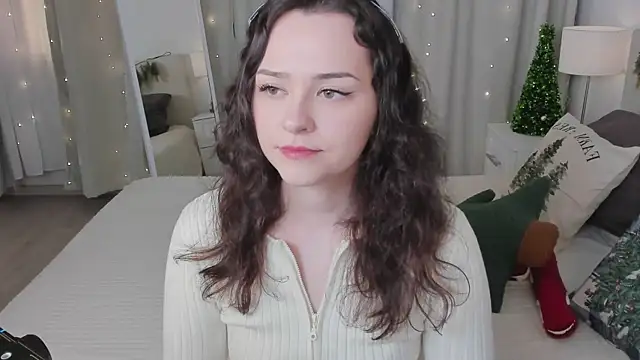 Camilla Rowen online show from December 18, 8:59 pm