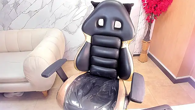 Snapshot of andrea_tasty_tf chatting on December 15, 12:53 pm andrea tasty tf online show from December 15, 12:53 pm