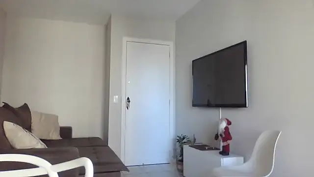 Snapshot of DESIRIE0609 chatting on December 4, 6:38 pm DESIRIE0609 online show from December 4, 6:38 pm