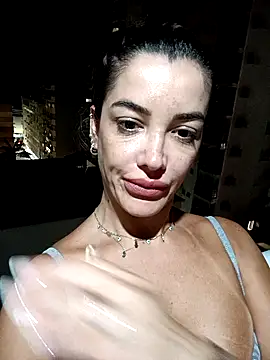 Snapshot of DESIRIE0609 chatting on January 13, 1:22 am DESIRIE0609 online show from January 13, 1:22 am