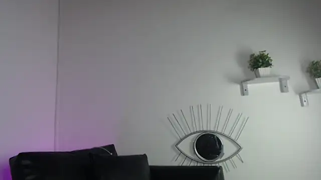 Snapshot of Juanita_angell chatting on December 4, 10:29 pm Juanita angell online show from December 4, 10:29 pm