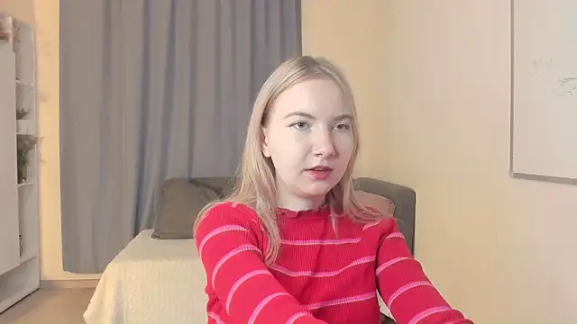 Snapshot of CathyHeximer chatting on December 5, 7:28 am CathyHeximer online show from December 5, 7:28 am