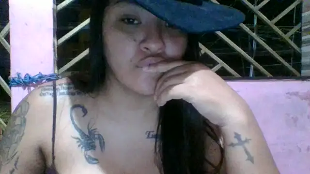 Snapshot of Jennifersbodyy chatting on November 8, 9:46 pm Jennifersbodyy online show from November 8, 9:46 pm