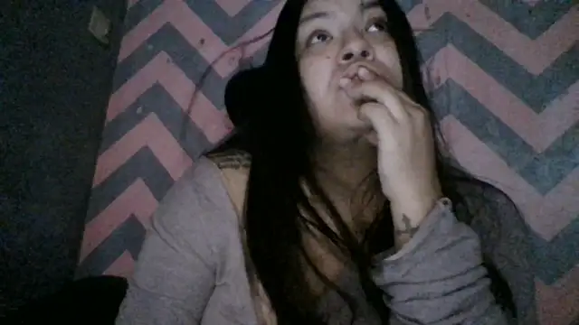 Snapshot of Jennifersbodyy chatting on November 10, 5:01 pm Jennifersbodyy online show from November 10, 5:01 pm