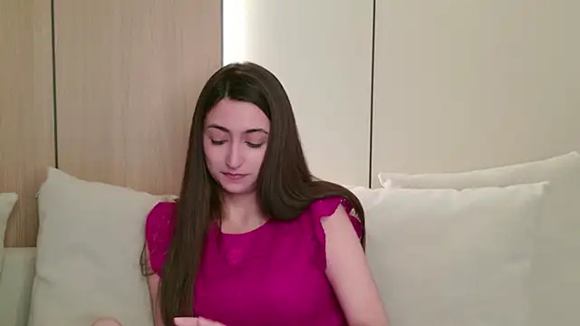 Gloria Bendall online show from February 9, 10:41 am