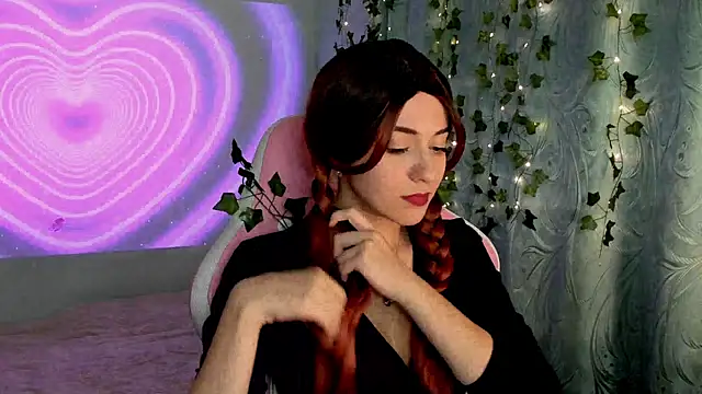 Snapshot of Phantomix chatting on October 27, 1:48 pm Phantomix online show from October 27, 1:48 pm