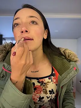 Lia  white online show from November 6, 1:34 pm