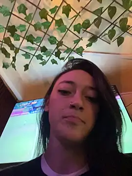 Lia  white online show from December 4, 11:57 pm