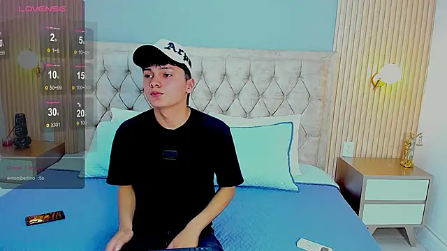 Maxii18  online show from January 6, 3:10 am