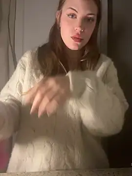 Snapshot of elliepixie chatting on February 12, 7:14 am elliepixie online show from February 12, 7:14 am