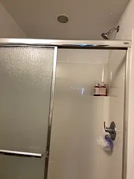 Snapshot of elliepixie chatting on February 20, 7:25 pm elliepixie online show from February 20, 7:25 pm