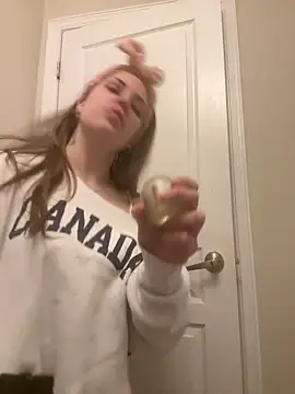 Snapshot of elliepixie chatting on March 12, 8:15 pm elliepixie online show from March 12, 8:15 pm