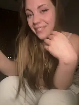 Snapshot of elliepixie chatting on March 28, 2:55 am elliepixie online show from March 28, 2:55 am