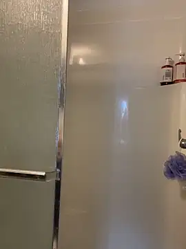 Snapshot of elliepixie chatting on March 28, 3:22 pm elliepixie online show from March 28, 3:22 pm