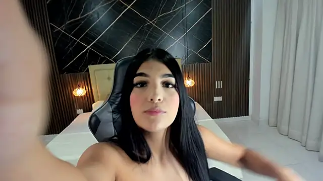 Snapshot of Milu_17 chatting on November 14, 10:58 am Milu 17 online show from November 14, 10:58 am