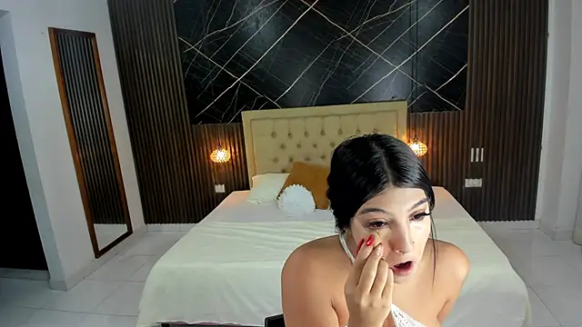 Snapshot of Milu_17 chatting on November 20, 10:59 am Milu 17 online show from November 20, 10:59 am