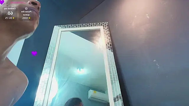 NaomiQueents online show from November 28, 2:42 pm