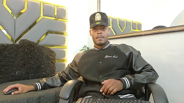 Snapshot of Neytanmalcon chatting on November 4, 9:03 pm Neytanmalcon online show from November 4, 9:03 pm