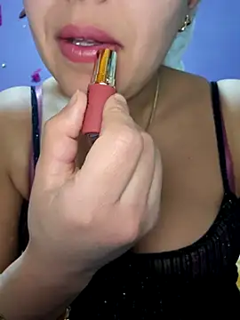 Snapshot of Sexy-girl chatting on March 3, 8:15 pm Sexy-girl online show from March 3, 8:15 pm