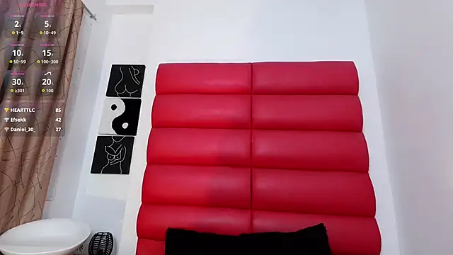 oliviamonroe online show from November 8, 9:09 am