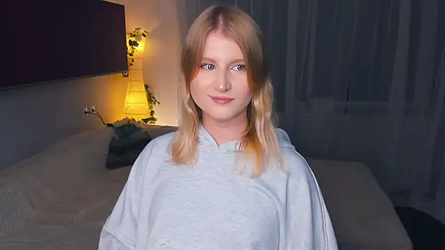 Snapshot of LisaRais chatting on October 31, 9:16 pm LisaRais online show from October 31, 9:16 pm