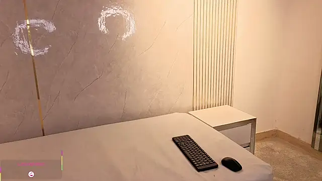Snapshot of BBWroxy chatting on October 23, 8:40 pm BBWroxy online show from October 23, 8:40 pm