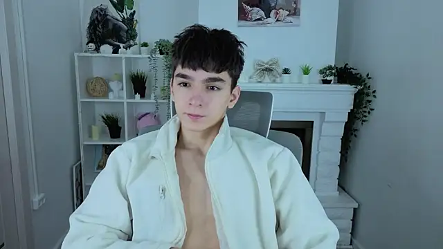 Snapshot of YamiTwink chatting on December 14, 8:46 pm YamiTwink online show from December 14, 8:46 pm