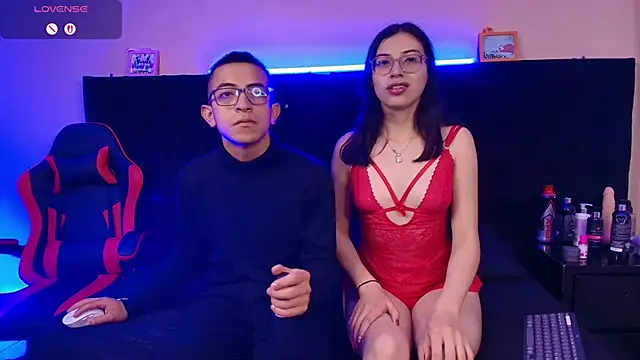 Crimsonsecretts online show from February 6, 12:41 pm