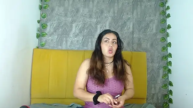 amara leoncm online show from November 7, 1:27 am