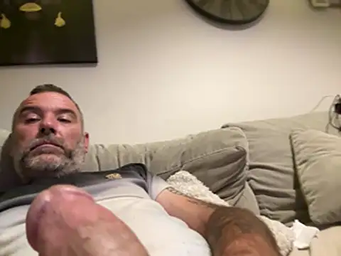 plymouthlad82 online show from June 10, 11:13 pm